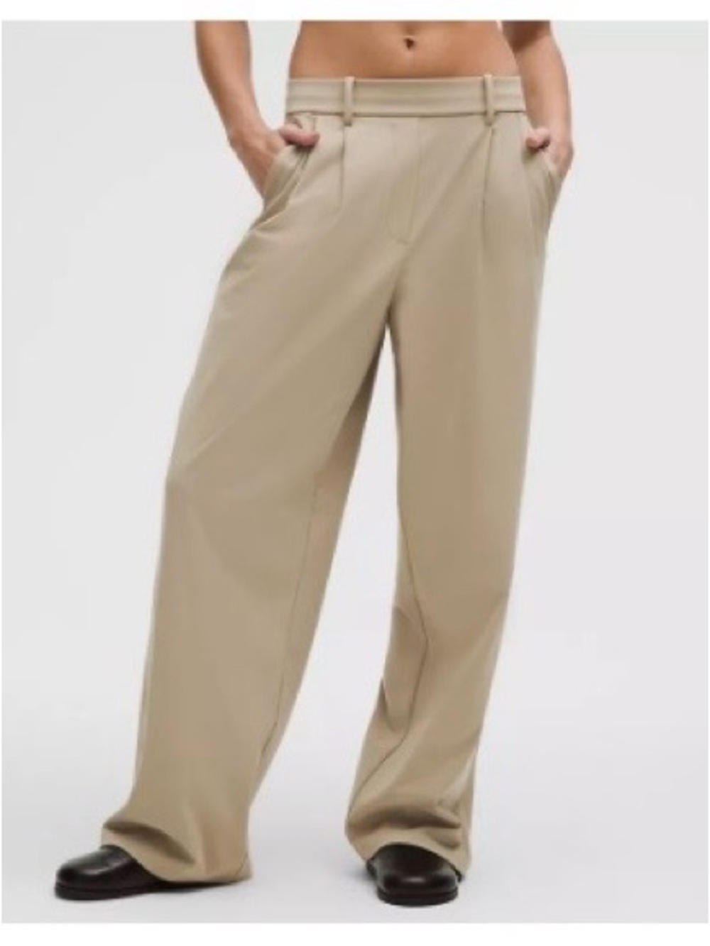 EUC lululemon athletica Wide-Leg High-Rise Trousers in sheer oak, kahki. M regul